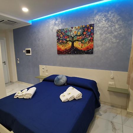 B&B Aida Rooms 切法卢 外观 照片