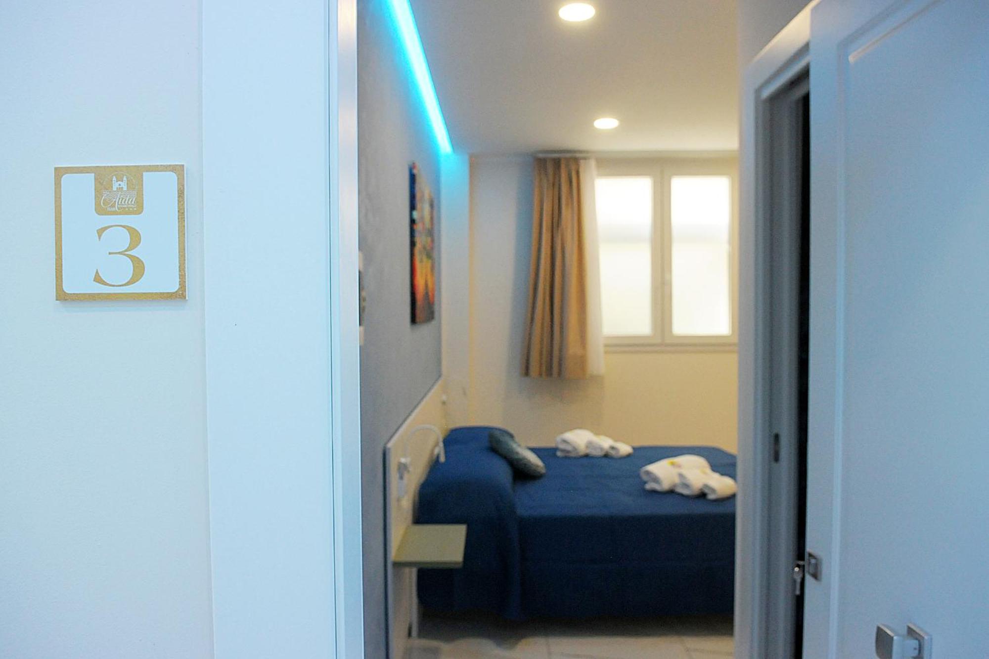 B&B Aida Rooms 切法卢 外观 照片