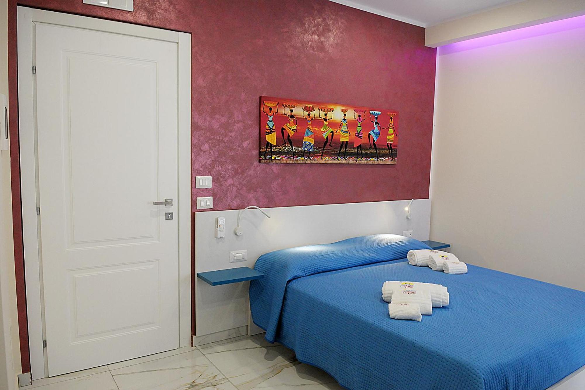 B&B Aida Rooms 切法卢 外观 照片