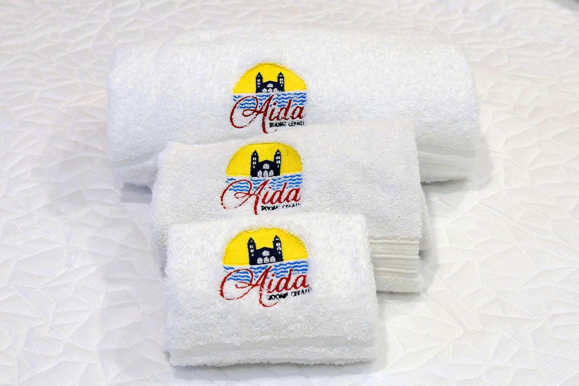 B&B Aida Rooms 切法卢 外观 照片