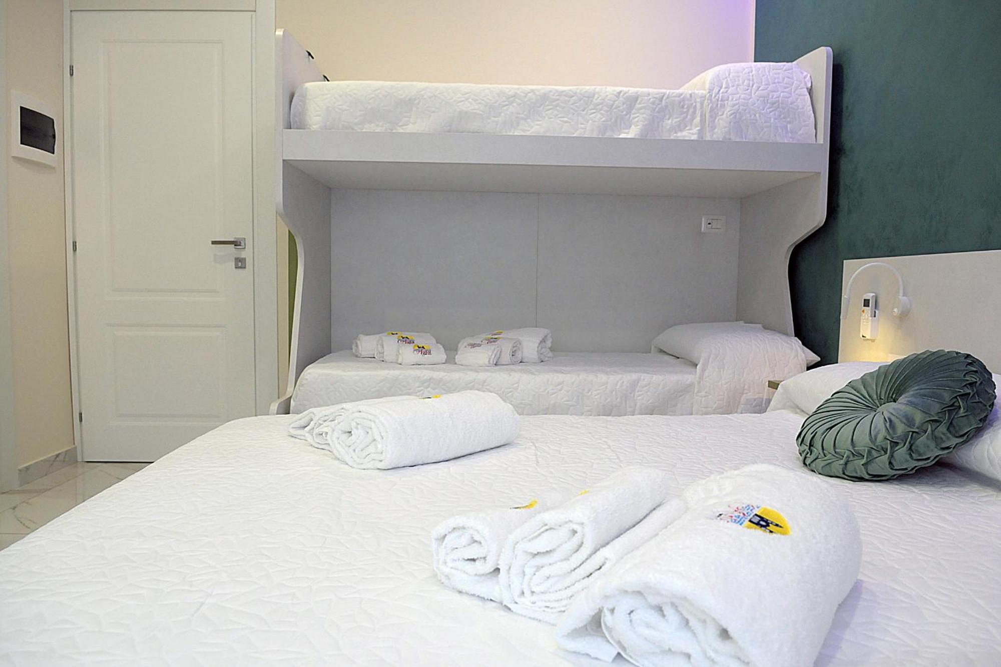 B&B Aida Rooms 切法卢 外观 照片