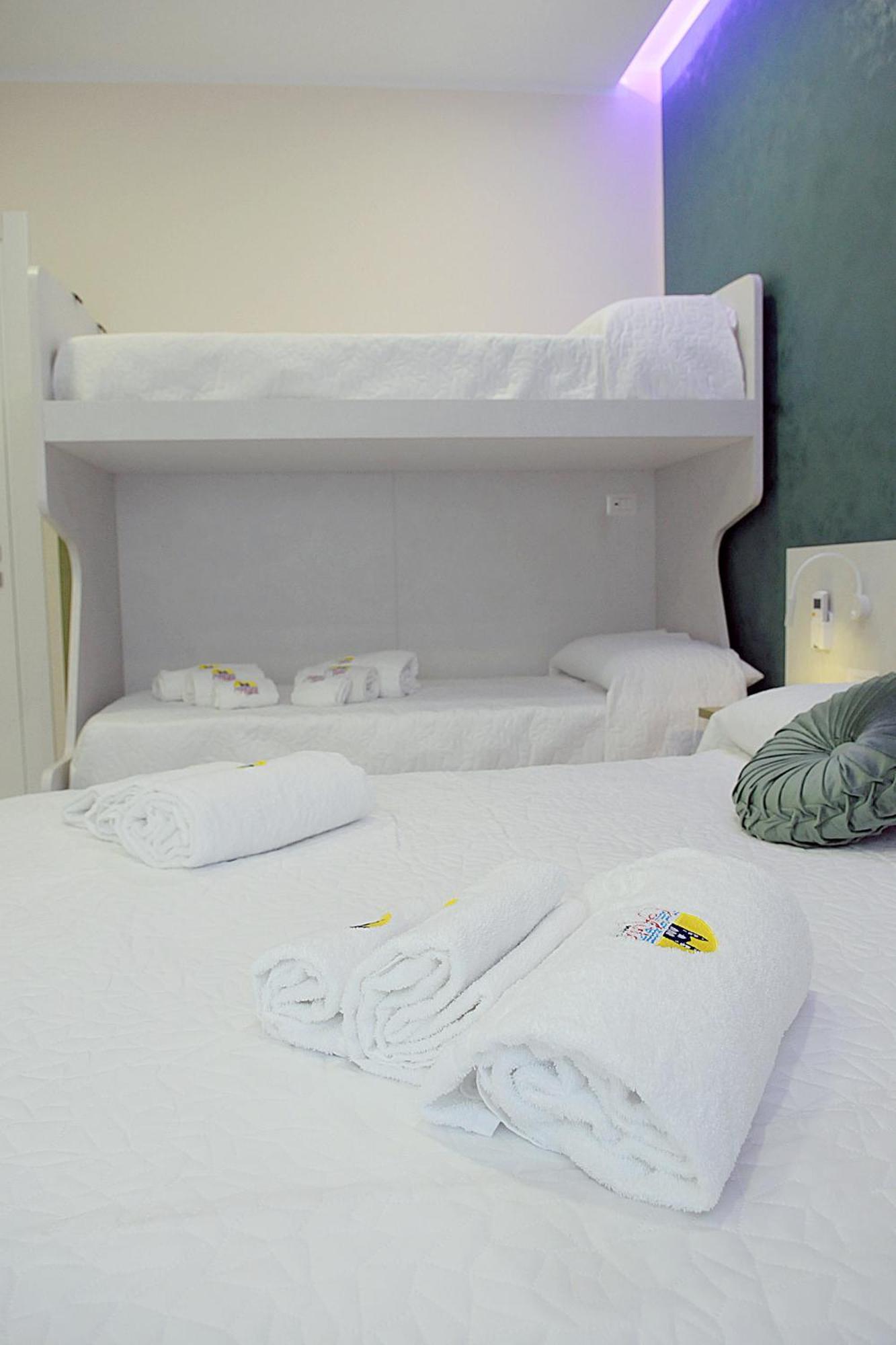 B&B Aida Rooms 切法卢 外观 照片